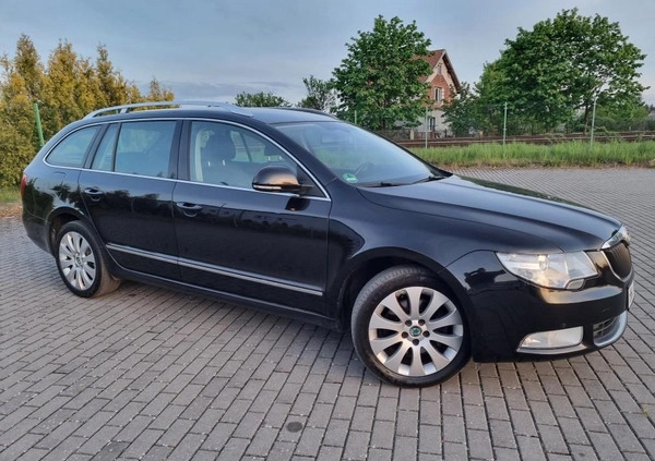 Skoda Superb cena 37900 przebieg: 299251, rok produkcji 2012 z Czarne małe 596